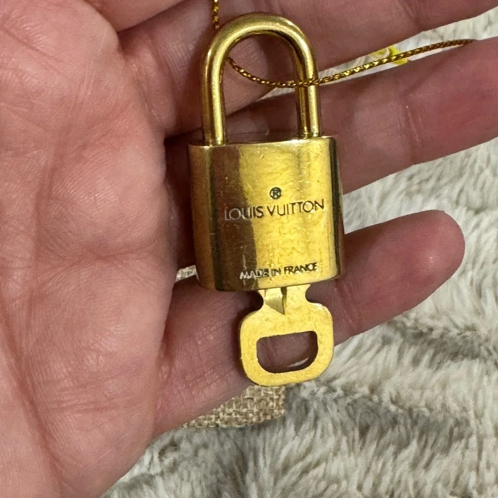 Vintage Louis Vuitton Brass Padlock & Key Necklace – No. 319 - Picture 4 of 9